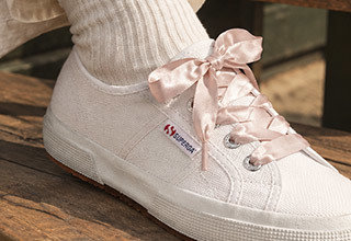 Laces for £1